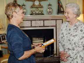 Judi Dench et la reine Elizabeth II.
