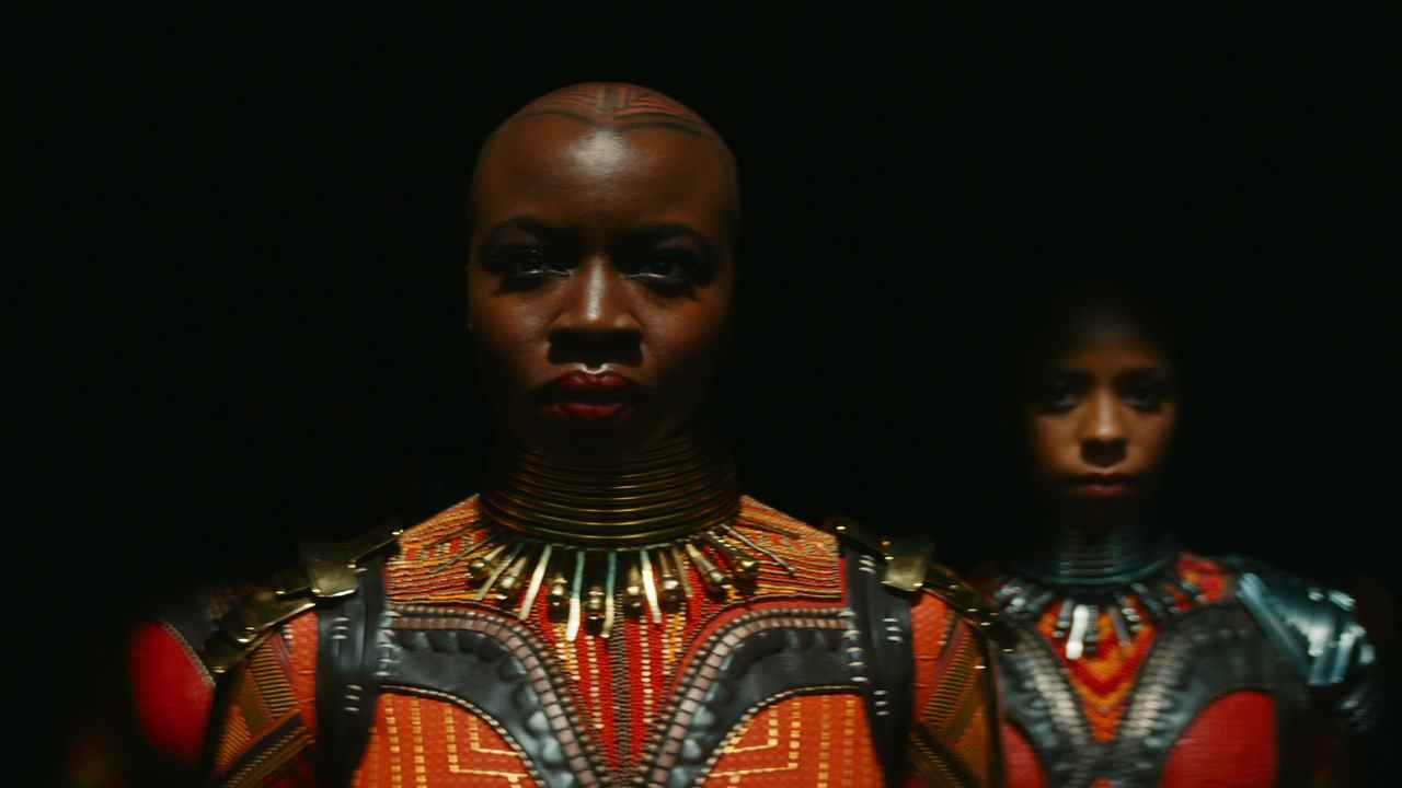 Okoye et Dora Milaje dans Black Panther : Wakanda Forever