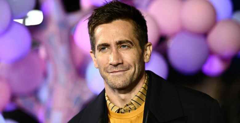 LONDON, ENGLAND - NOVEMBER 17: Jake Gyllenhaal attends the UK Premiere of "Strange World" at Cineworld Leicester Square on November 17, 2022 in London, England. (Photo by Gareth Cattermole/Getty Images for Disney )