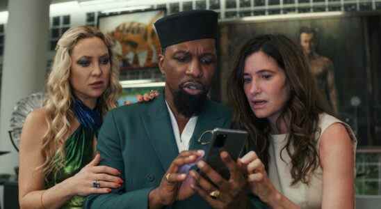 Kate Hudson, Leslie Odom Jr. and Kathryn Hahn in Glass Onion: A Knives Out Mystery