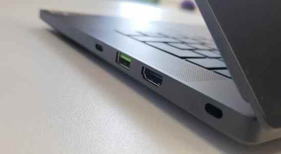 La mise à jour du micrologiciel met à niveau l'ordinateur portable Razer vers USB4, quadruple la vitesse à 40 Gbps