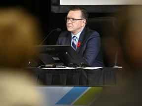 Keith Wilson, un avocat qui a représenté plusieurs organisateurs du Freedom Convoy, comparaît comme témoin devant la Commission d'urgence de l'ordre public, à Ottawa, le mercredi 2 novembre 2022.