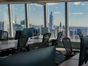 Bureaux dans un nouvel espace de bureau Meta dans le Farley Building à New York, États-Unis, le mercredi 29 septembre 2021.