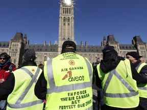 Les travailleurs d'Aveos manifestent à Ottawa