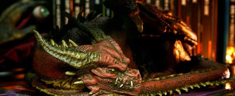 WizKids révèle une statue de pseudo-dragon familier grandeur nature
