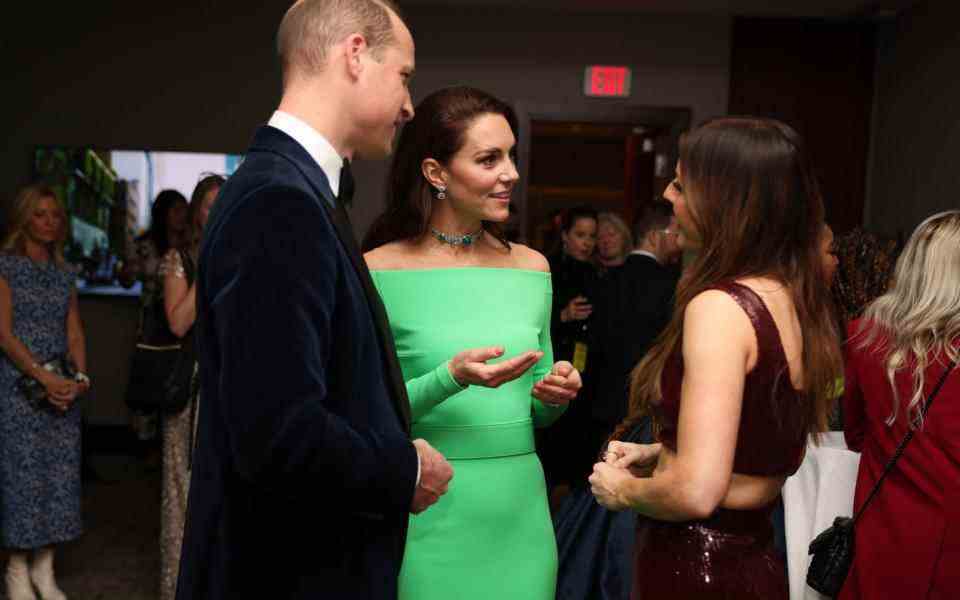 Le prince et la princesse de Galles discutent avec Ellie Goulding au MGM de Boston - PA Wire