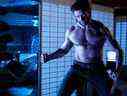 Cette photo publicitaire publiée par la Twentieth Century Fox montre Hugh Jackman dans le rôle de Logan/Wolverine dans une scène du film, 
