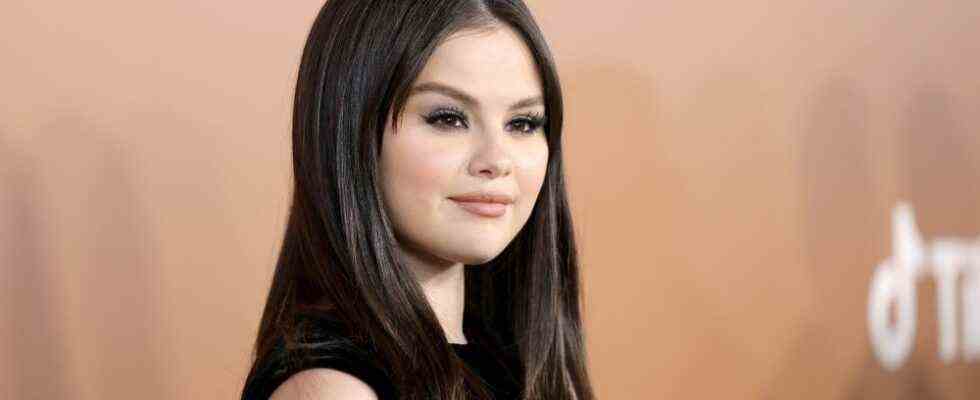 Selena Gomez taquine une nouvelle musique « responsabilisante » et plus de plats à emporter de la cérémonie des hitmakers de Variety Les plus populaires doivent lire Inscrivez-vous aux newsletters de Variety Plus de nos marques