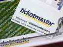 Les billets et les cartes-cadeaux Ticketmaster sont présentés au guichet de San Jose, en Californie, le 11 mai 2009. 