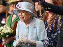 La reine Elizabeth II lors de la traditionnelle cérémonie des clés à Holyroodhouse le 27 juin 2022 à Édimbourg, en Écosse. 