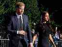 Le duc et la duchesse de Sussex sont photographiés au château de Windsor à Londres, le 10 septembre 2022. 