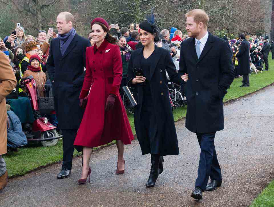 Le prince et la princesse de Galles et le duc et la duchesse de Sussex marchant vers l'église Sainte-Marie-Madeleine sur le domaine de Sandringham le 25 décembre 2018. (Getty Images)
