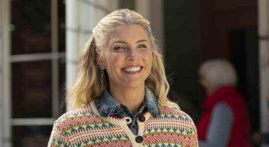 Fit For Christmas' Amanda Kloots révèle pourquoi elle a 'aimé' la fin du film de vacances et la garde-robe d'Audrey