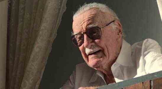 Marvel Legends rend hommage à Stan Lee pour son 100e anniversaire alors que Disney + taquine un documentaire de 2023 en route