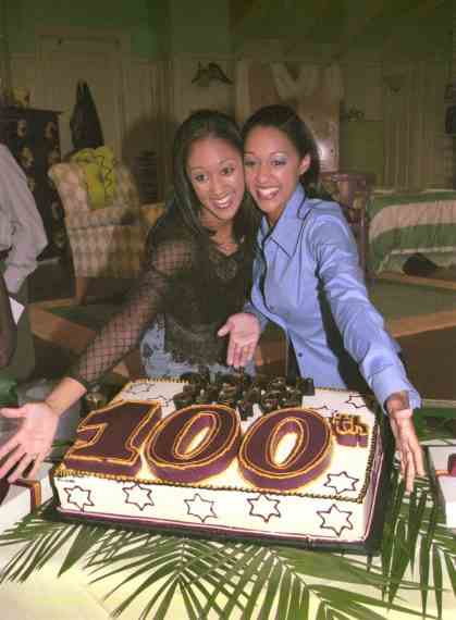 Tamera Mowry et Tia Mowry - Le réseau de télévision WB a célébré sa première réalisation de 100 épisodes avec 