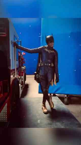 Leslie Grace comme Batgirl
