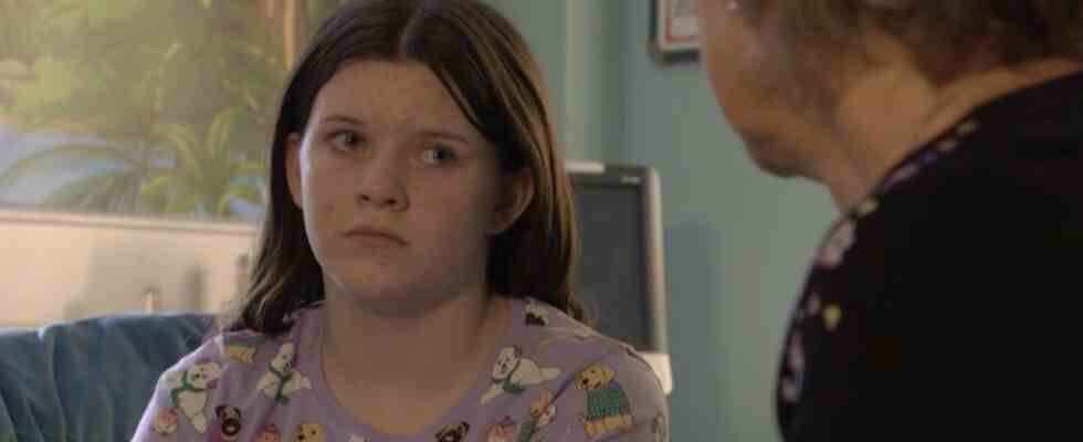Stacey Slater d'EastEnders fait face à la réaction de Lily à propos de sa grossesse