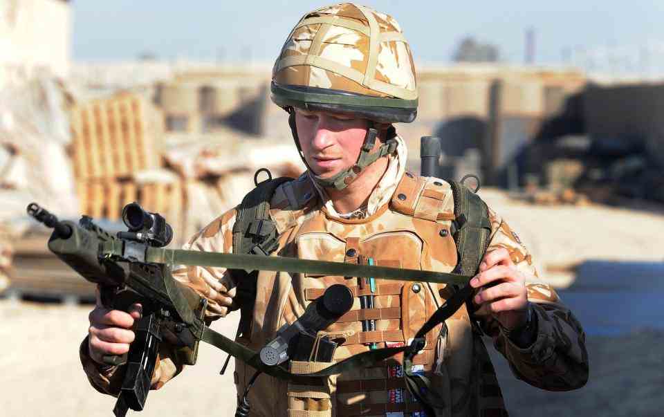 Le prince Harry lors de son déploiement en Afghanistan en 2008 - John Stillwell/PA