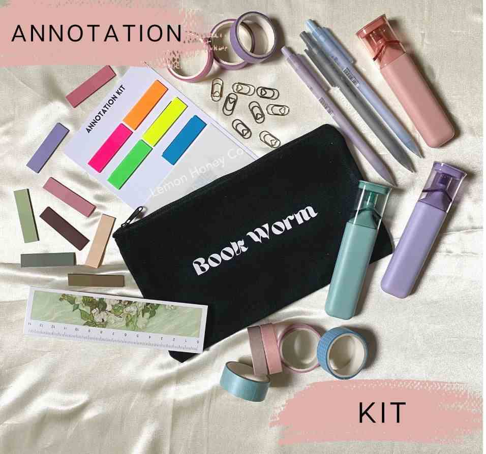 Image d'un kit d'annotation de livre comprenant des surligneurs, du ruban washi, une pochette, etc. 