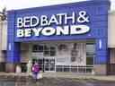 Les clients entrent dans un magasin Bed Bath & Beyond dans l'Illinois, le 5 janvier.