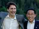 Le premier ministre Justin Trudeau et le premier ministre japonais Fumio Kishida lors d'un sommet du G7 en 2022. 