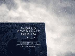 Le sommet annuel du Forum économique mondial (WEF) dans la station alpine de Davos commence le 16 janvier 2023. Les élites politiques et commerciales du monde se réunissent cette année avec l'ordre du jour pour promouvoir "coopération dans un monde fragmenté"avec la guerre en Ukraine, la crise climatique et les tensions commerciales mondiales en tête de liste.