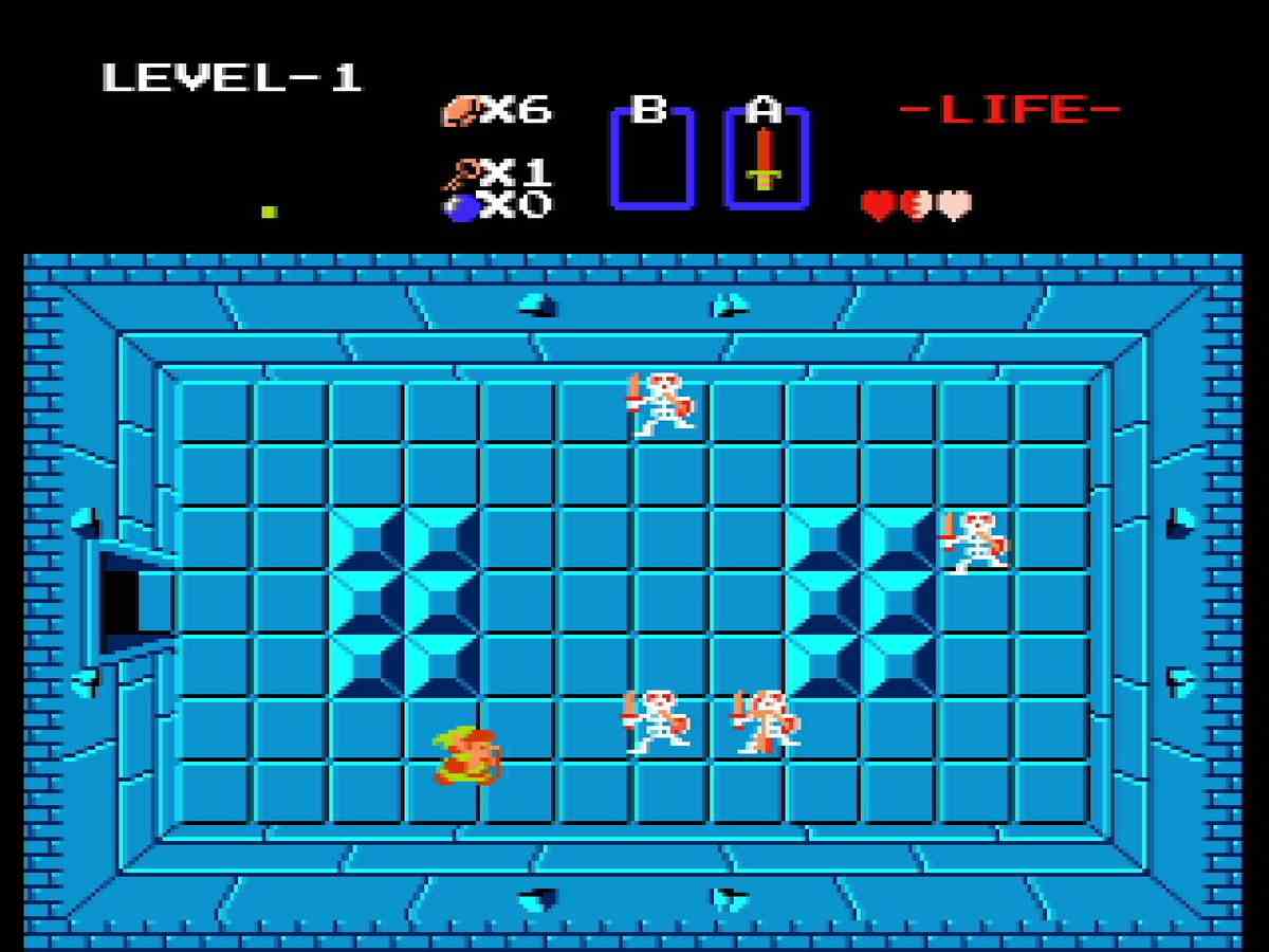 Link s'approche de squelettes armés dans une salle de donjon bleue dans des graphismes pixélisés 8 bits