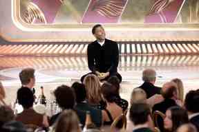 L'animateur Jerrod Carmichael prend la parole sur scène lors de la 80e cérémonie annuelle des Golden Globe Awards au Beverly Hilton le 10 janvier 2023 à Beverly Hills, en Californie.