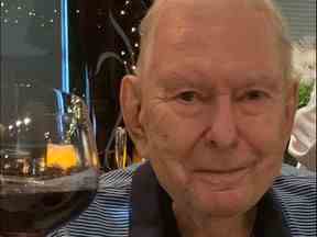 Bon vivant depuis toujours, George Schwab n'a jamais perdu le goût des bonnes choses de la vie, dont un bon verre de vin, un breuvage qu'il a apprécié jusqu'à sa mort à 94 ans.