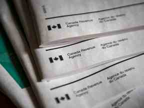 Formulaires fiscaux de l'Agence du revenu du Canada.