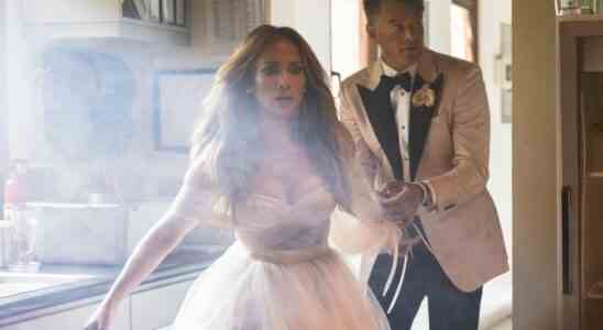 Comment 'Shotgun Wedding' a fait de Jennifer Lopez la robe parfaite conçue pour l'action Les plus populaires doivent lire Inscrivez-vous aux newsletters Variety Plus de nos marques