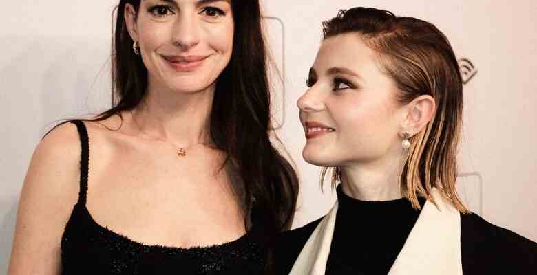 Anne-Hathaway and Thomasin McKenzie at 2023 Sundance "Eileen" premiere