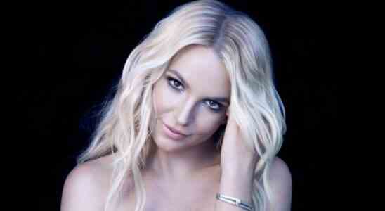 Britney Spears dit qu'elle doit atténuer la bêtise pour que les gens ne disent pas qu'elle est "Cray Cray"