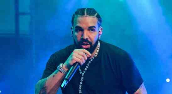 Drake déchire à travers les hits, taquine un nouvel album et une tournée estivale à l'émission SiriusXM Apollo qui s'étend sur toute sa carrière