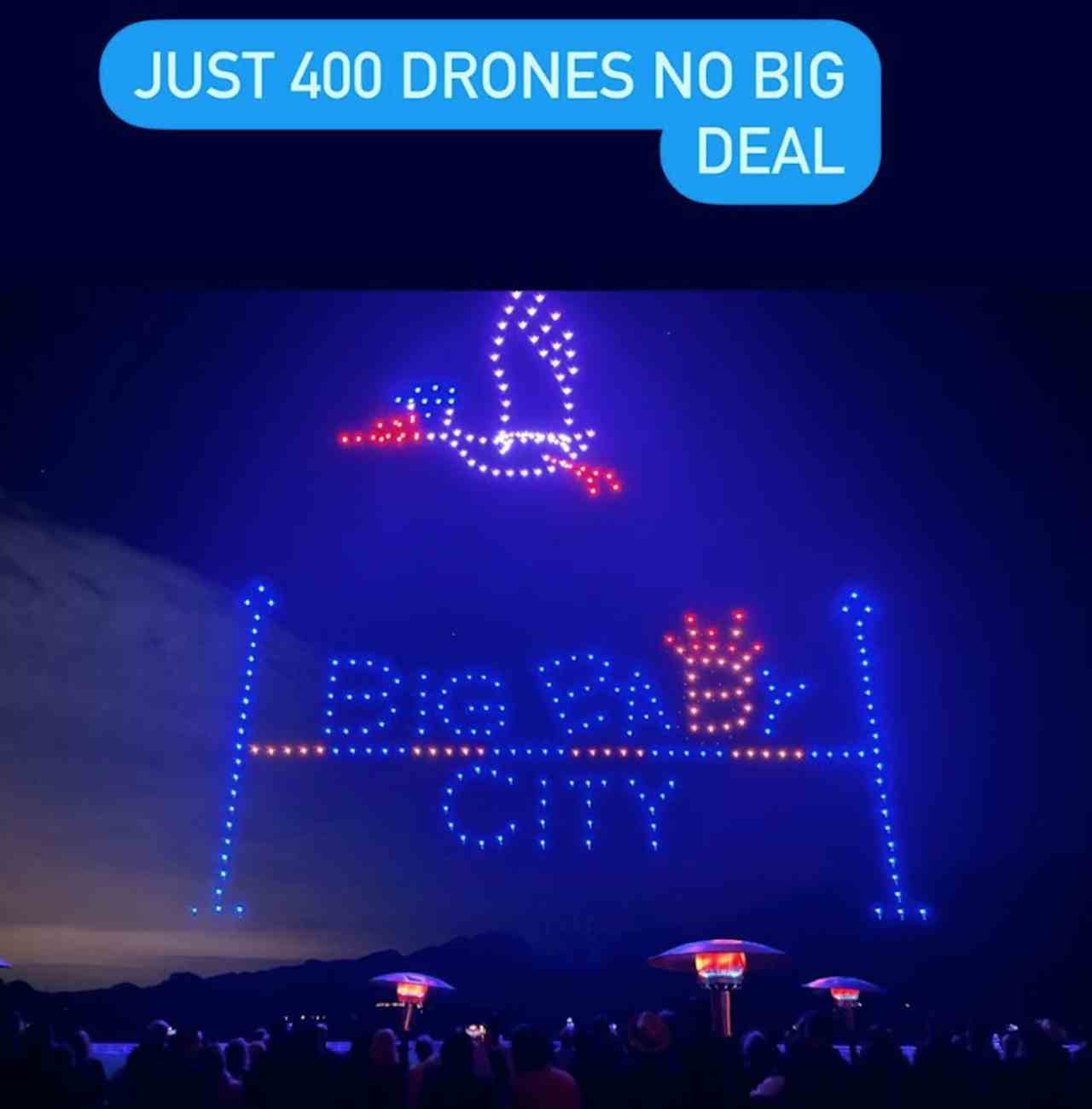 Capture d'écran des drones Kaley Cuoco pour une baby shower