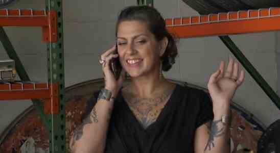 Danielle on phone on American Pickers