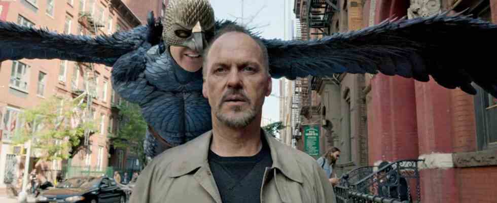 Le réalisateur de Birdman, Alejandro González Iñárritu, se fiche que Robert Downey Jr. ne se soit pas excusé pour son commentaire "lumineux"