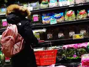 Les prix des produits d'épicerie ont continué d'augmenter le mois dernier, mais à un rythme légèrement plus lent, a déclaré Statistique Canada.