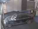 Une Audi A4 noire 2011 volée avec une plaque d'immatriculation québécoise X10 SNP s'est frayée un chemin dans le centre commercial Vaughan Mills lors d'un vol, puis s'est écrasée à travers une autre série de portes pour fuir les lieux le mercredi 1er février 2023.