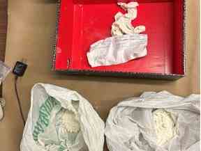 122,8 grammes de cocaïne présumée.  DOCUMENT DE LA POLICE DE TORONTO