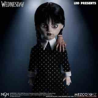 Mercredi Addams et Thing poupée