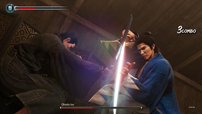 Comme une critique de Dragon Ishin - Ryoma affrontant des épées avec un ennemi appelé Okada Izo