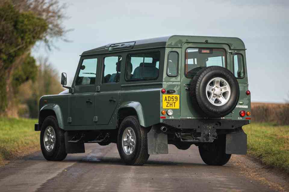 Le duc d'Édimbourg avait un fort attachement aux Land Rover (Silverstone Auctions/PA)