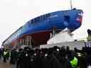 La Russie fait flotter le brise-glace à propulsion nucléaire Yakoutie au chantier naval de la Baltique à Saint-Pétersbourg le 22 novembre 2020.