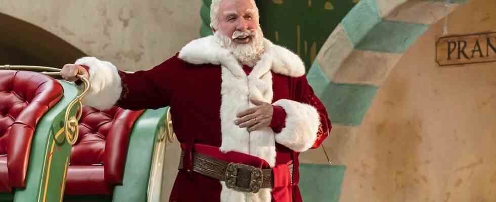L'acteur de Modern Family rejoint la saison 2 des Pères Noël de Disney en tant que Père Noël maléfique