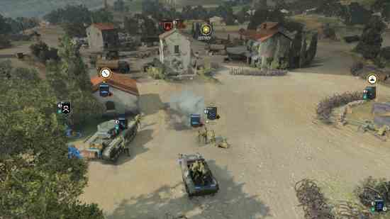 Revue de Company of Heroes 3 : des chars attaquant un village de sable dans un jeu