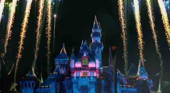 Disneyland vient de baisser tranquillement les prix que Bob Chapek avait approuvés peu de temps avant sa sortie