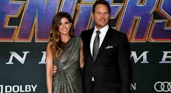 Chris Pratt and Katherine Schwarzenegger dealing with the papparazzi on Marvel red carpet.