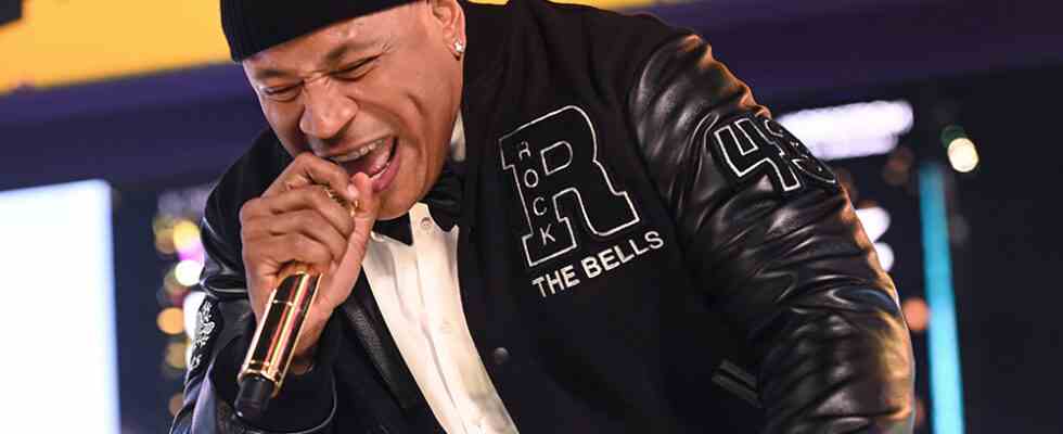 LL Cool J dit qu'il "ne lâche pas" le nouvel album après avoir tweeté - puis supprimé - ce n'est pas "digne" de la sortie Les plus populaires doivent être lus Inscrivez-vous aux newsletters Variety Plus de nos marques
