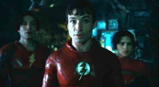 La bande-annonce Flash présente trois Kryptoniens et deux Batmans